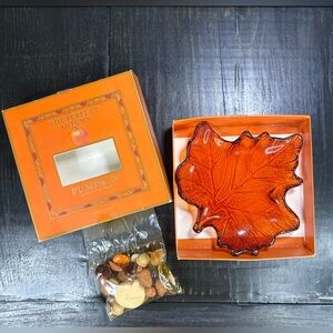 White Barn The Perfect Autumn “Pumpkin”  Scented Stones & Orange Leaf Dish
